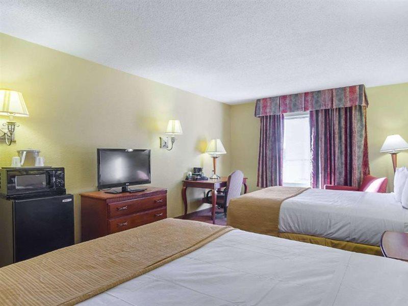 Surestay Plus Hotel By Best Western Durham Medical Center מראה חיצוני תמונה